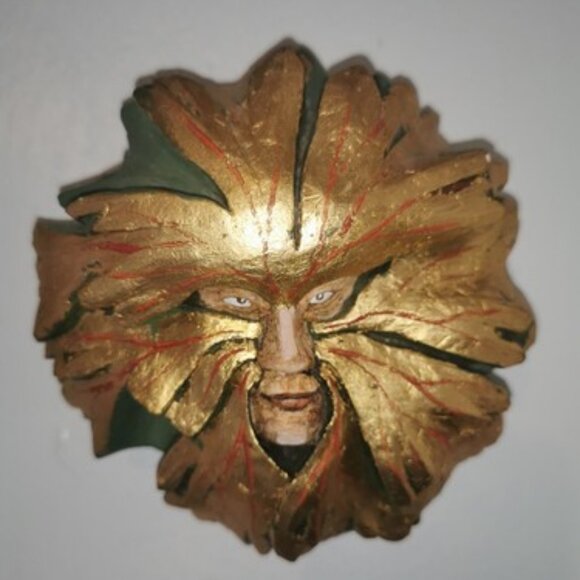 Green Man Face Wall Plaque Painted Plaster w/ Gold & Green Detailing 5" - Picture 1 of 8